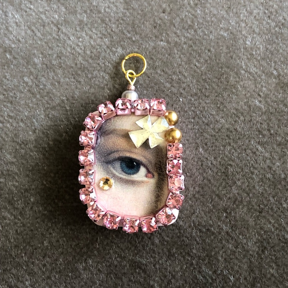 Handmade Elegant Pink Crystal Eye Pendant